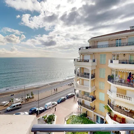 Confortable 2p En Centre-ville Avec Parking Et Terrasse - Fr-1-196-366 * Menton