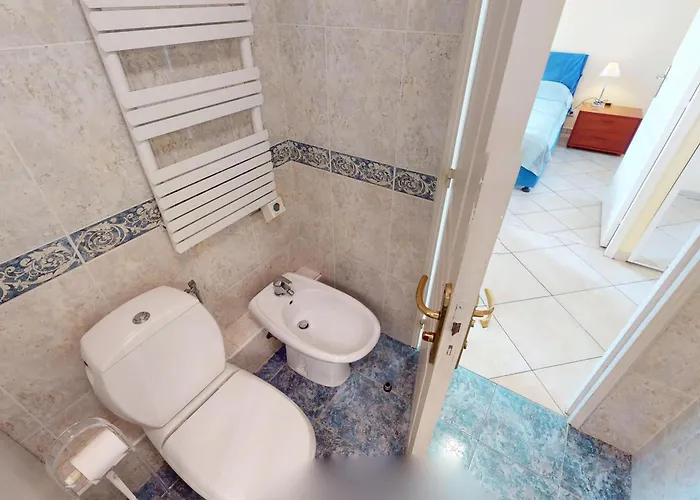 Apartment Confortable 2p En Centre-ville Avec Parking Et Terrasse - Fr-1-196-366 Menton