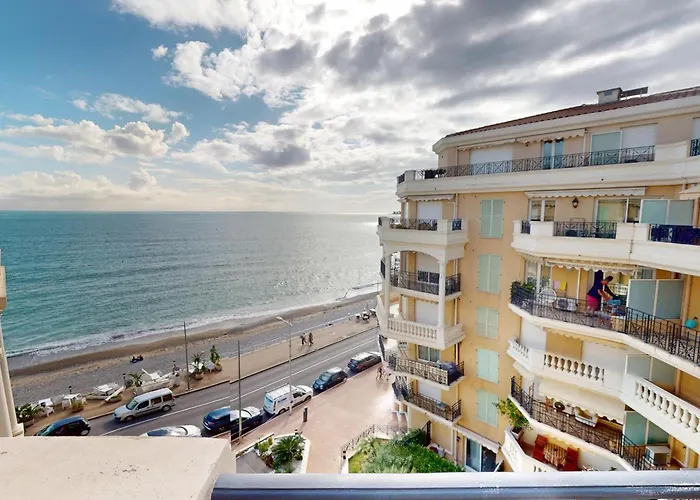 Confortable 2p En Centre-ville Avec Parking Et Terrasse - Fr-1-196-366 * Menton